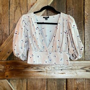 Cropped top puff short sleeve